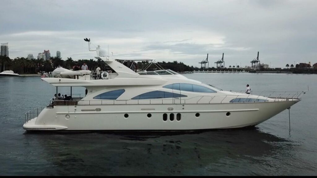 80 foot azimut yacht