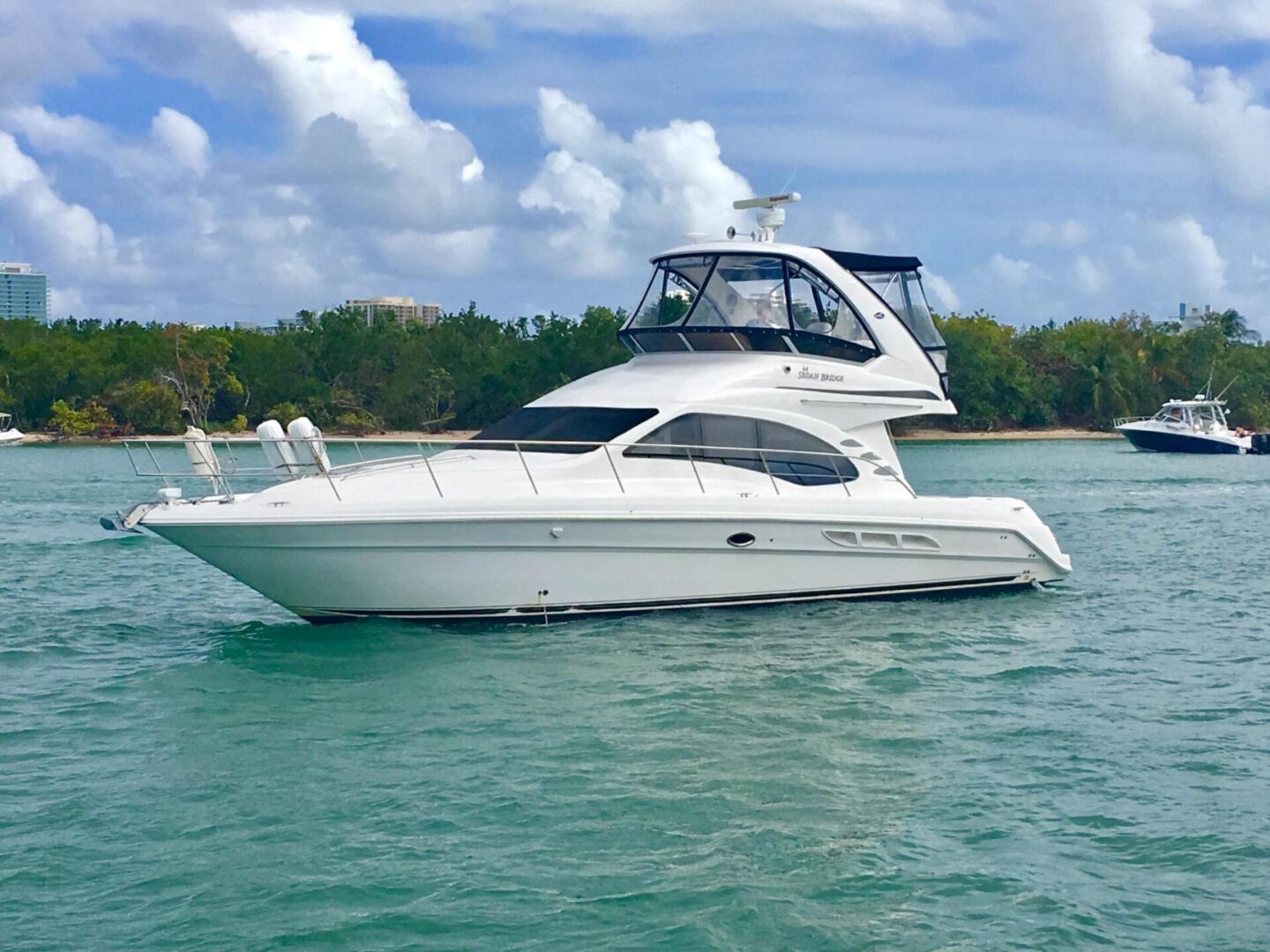 charter sailboat miami